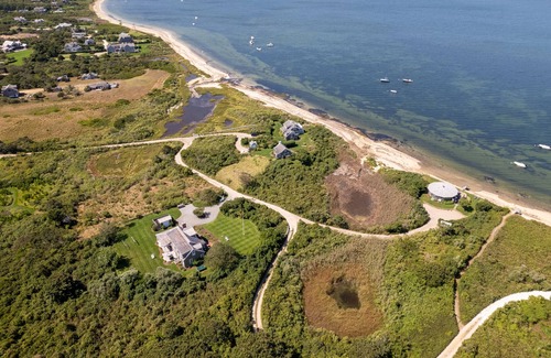 Pocomo Casa | Endless harbor views with water access - 2 min walk to beach!