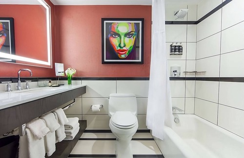Central Park South Hotel | Endless New York Fun, Great for Family! 3 Modern Units, Minutes to Empire State!