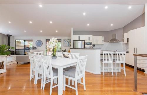 Smiths Lake Casa | Endless Summer at Smiths