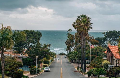 Ocean Beach Casa | Endless Summer Beach Studio - Beach - AC - Shops