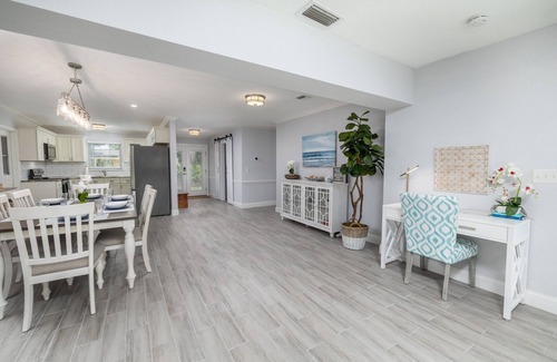 Vero Beach Casa | Endless Summer Vacay w/Arcade & Heated Pool