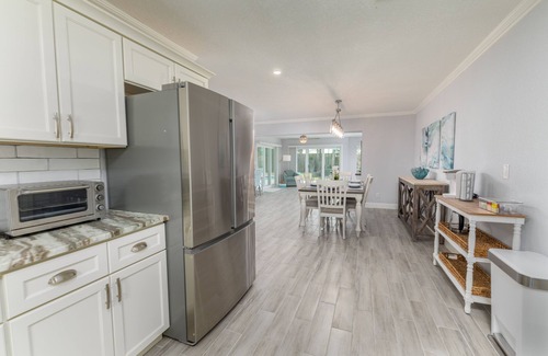 Vero Beach Casa | Endless Summer Vacay w/Arcade & Heated Pool