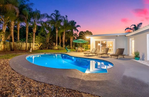 Vero Beach Casa | Endless Summer Vacay w/Arcade & Heated Pool