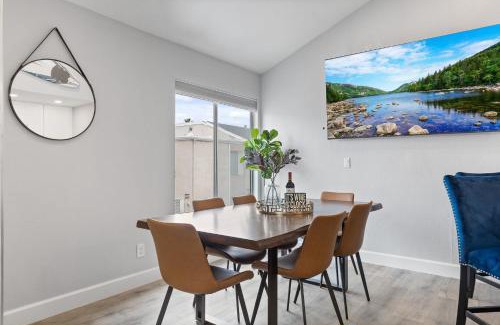 Huntington Beach Casa | Endless Sunset- Near Beach Surf and Pet Friendly
