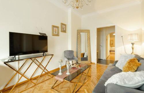 Thessaloniki City Centre Apartamento | Endless View City Center Condo