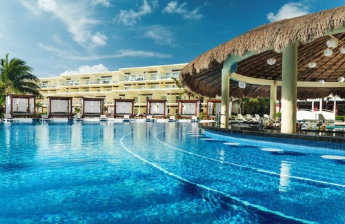 Cancún Apartamento | Endozi Elite Suite - Luxurious Oceanfront Stay with Premium Services