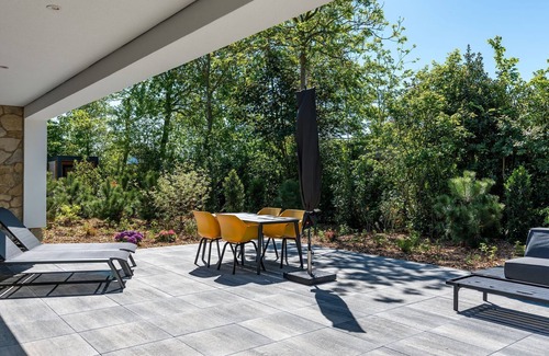 Den Burg Villa | Villa energéticamente neutra con zona de bienestar