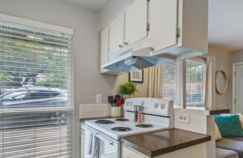 Old Enfield Apartamento | Estudio Clarksville cautivador y tranquilo