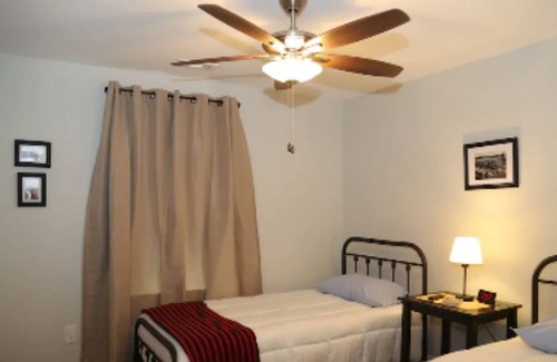 Enfield Casa | Enfield Bungalow in North Carolina