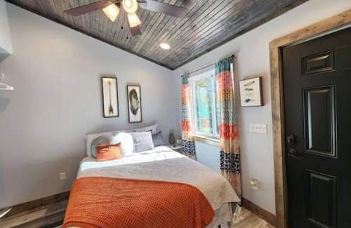 Durant Apartamento | Engine Room on the Tracks hot tub