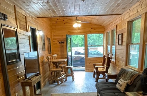 Lake George Cabina | English Brook Cottages