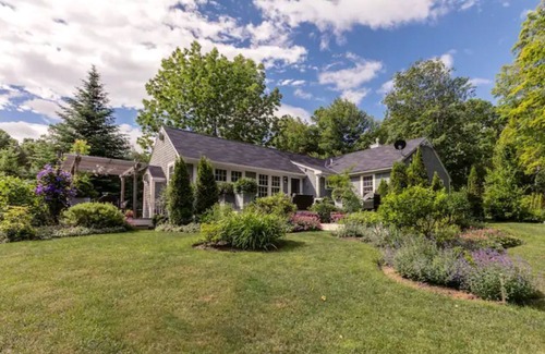 Elkins Casa | English Country Cottage in New Hampshire