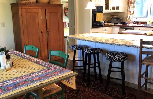 Gloucester Casa | English Tudor Manor-Walk To Beach