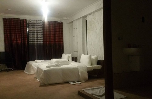 Arusha Casa | Engowood Hills Palace