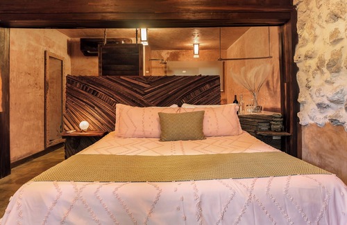 Isla Mujeres Hotel | Enigmatic Beach Hotel