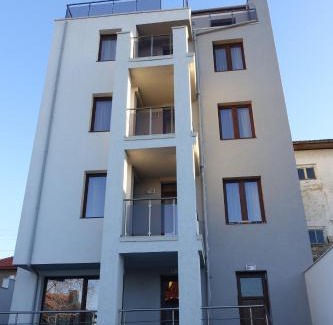 Sapareva Banya Apartamento | ENIS Hotel с минерален басейн