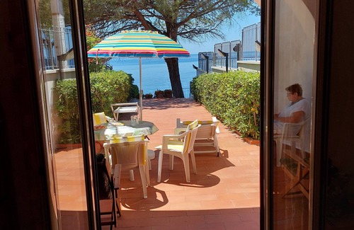 Scalea Casa | ¡Disfruta de unas vacaciones en la playa y de impresionantes puestas de sol junto al mar!