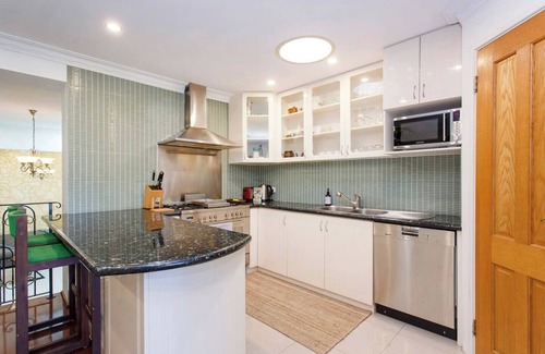 Fremantle Casa | Enjoy a comfortable experience at this extremely central Fremantle house