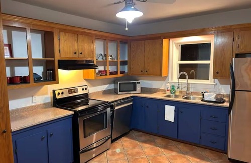 Sackville Casa | Enjoy a cozy stay at Sunflower House, a three-bedroom home in Sackville, N.B.