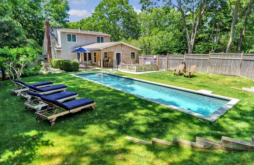 Sag Harbor Casa | Enjoy a lovely summer retreat in Sag Harbor Village, 1 mile to Main Street