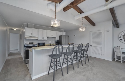 Sandbridge Casa | Enjoy a luck of the Irish at the "Pog Mo Home" beach cottage
