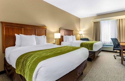 Quad Cities Casa | Enjoy a new look and feel at our renovated room !
