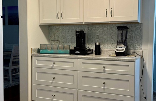 Matagorda Casa | Enjoy a nice retreat conveniently a few miles from beach or fishing docks.