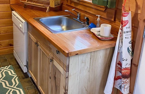 DownEast and Acadia Maine Cabina | Enjoy a quiet stay at our wooded and secluded cottage!