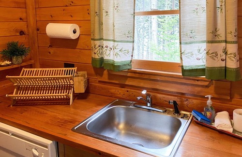 DownEast and Acadia Maine Cabina | Enjoy a quiet stay at our wooded and secluded cottage!