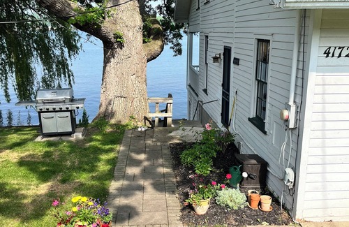 Livonia Cabaña | Disfrute de una escapada relajante en Casa San Leone en el hermoso Lago Conesus.