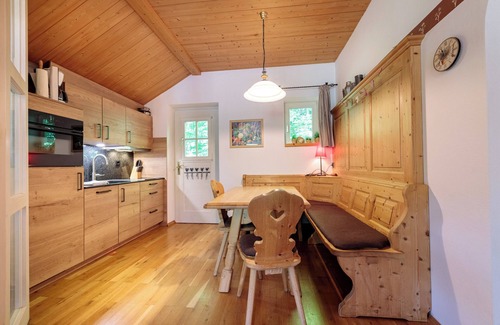 Obergrainau Apartamento | Enjoy a relaxing holiday in the apartment "Alpenkräuter" in Grainau