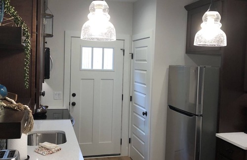 Hendersonville Cabaña | Enjoy a small town experience!