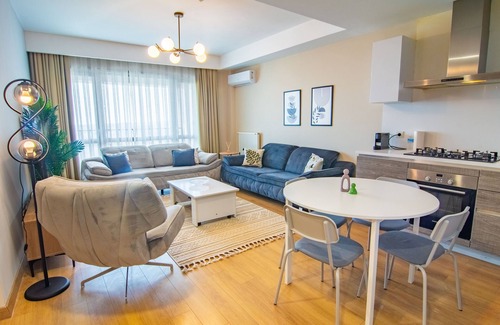 Uludag Apartamento | Enjoy a stylish and fully equipped 2-bedroom apartment in the heart of 5. Levent