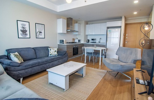 Uludag Apartamento | Enjoy a stylish and fully equipped 2-bedroom apartment in the heart of 5. Levent