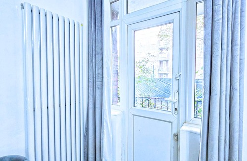 Harringay Apartamento | Enjoy a stylish experience at this centrally-located modern apartment.