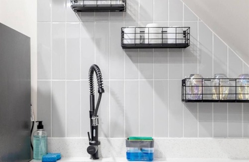 Logan Square Apartamento | Enjoy a stylish experience at this centrally-located place