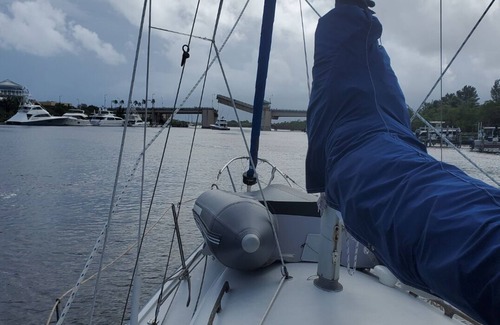 Stocking Island Alquiler De Eote | Enjoy a trip to the Exumas in the Bahamas on a 30' Pearson Sailboat