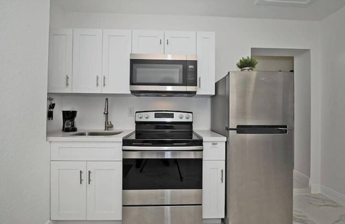 Poinsettia Heights Apartamento | ¡Disfrute y relájese en el área de Fort Lauderdale!