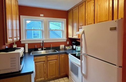 Ann Arbor Apartamento | Enjoy Ann Arbor! Perfect Spot-Near Downtown, Campus & Stadium-nBeautiful Apt