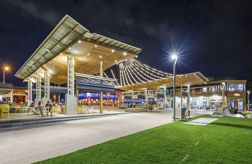 Henley Beach Casa | Enjoy beachside vibes at beautiful Henley Beach!