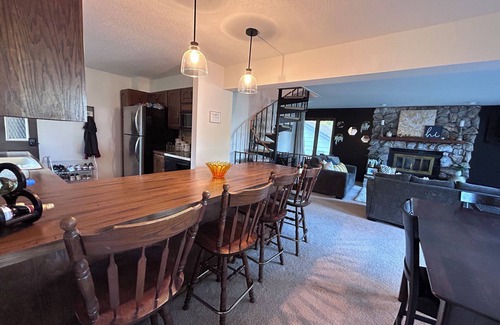 Spirit Lake Casa | Enjoy Boji Blue Lagoon with West Lake Okoboji views, close to beach & boat ramp!