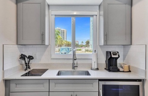 Galt Mile Hotel | Enjoy Comfort & Convenience | Just Steps from Lauderdale-by-the-Sea Beach