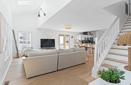 Holden Beach Casa | Enjoy comfort, convenience, and elegance during your stay at one of the most sought-after locations on Holden Beach!