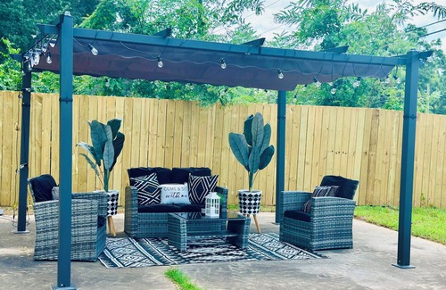 Caddo Heights-South Highlands Casa | "Enjoy Comfort in Every Stay"