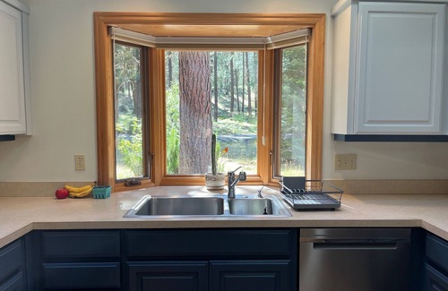 Black Butte Ranch Cabina | Enjoy Dakota House! A modern. Family-friendly. 4bdr cabin @ Black Butte Ranch