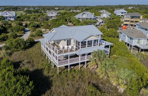 South Beach Casa | BRAND NEW renovation & furniture,OCEANVIEW, South Beach,huge porches, 4 bd,5 ba.