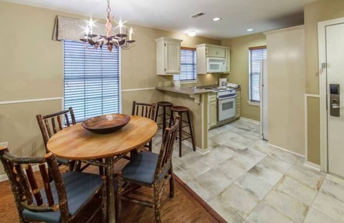 Canyon Lake Condominio | Enjoy Hill Country Adventures 2BD apt located in resort location