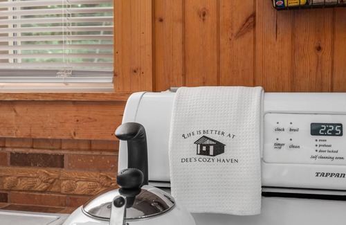 Amherst Cabina | ENJOY HOT TUB & MOUNTAIN VIEWS