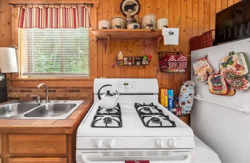 Amherst Cabina | ENJOY HOT TUB & MOUNTAIN VIEWS