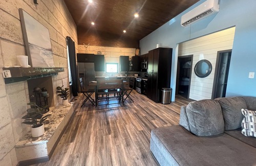 Fluvanna Casa | Enjoy Lake Alan Henry in Justiceburg TX in our Fully furnished House